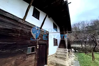 Къща във Велико Търново, Елена
