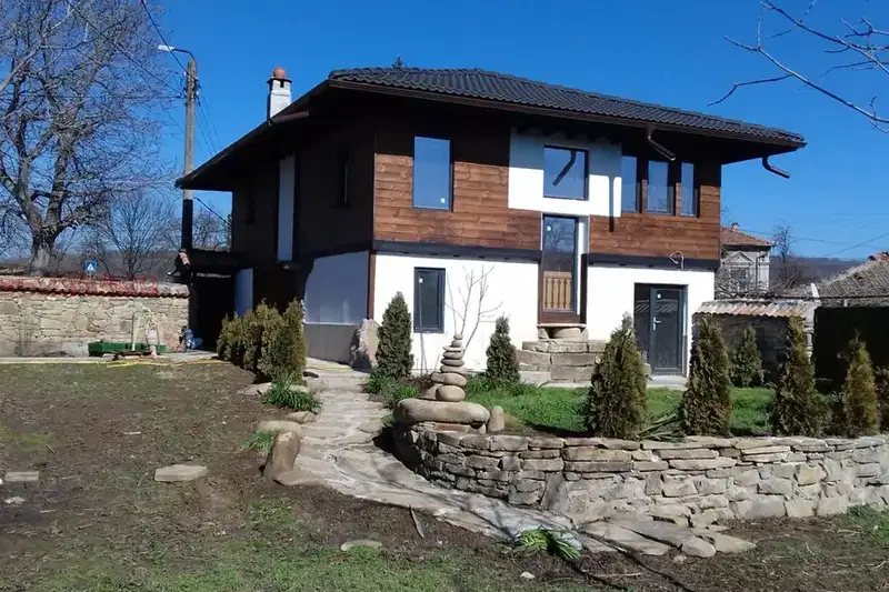 Къща във Велико Търново, с. Церова кория