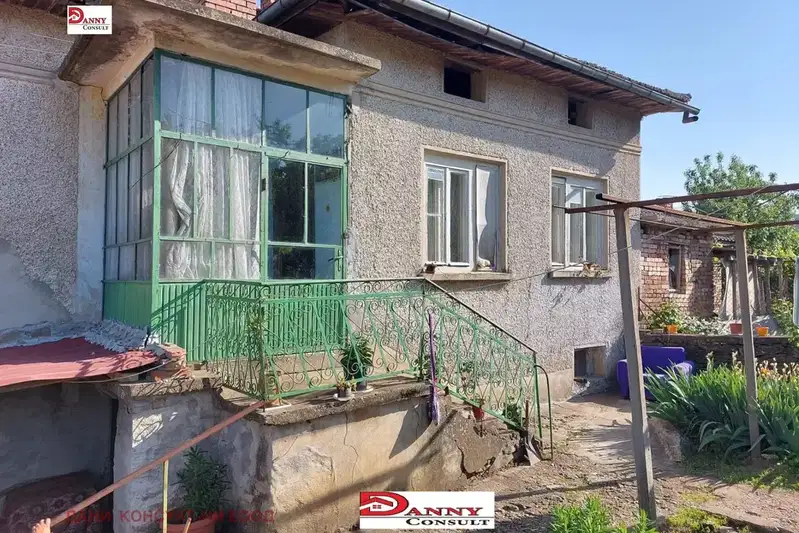 Къща във Велико Търново, с. Димча
