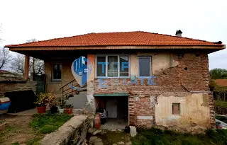 Къща във Велико Търново, с. Добри дял