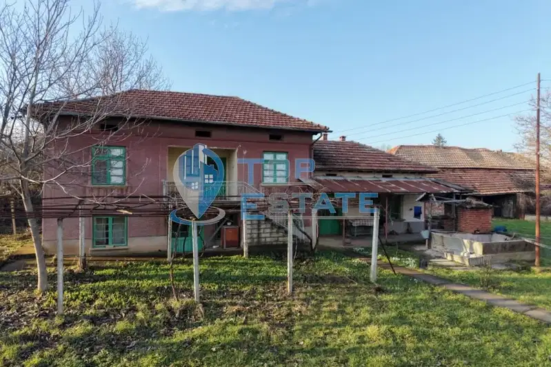 Къща във Велико Търново, с. Долна Липница