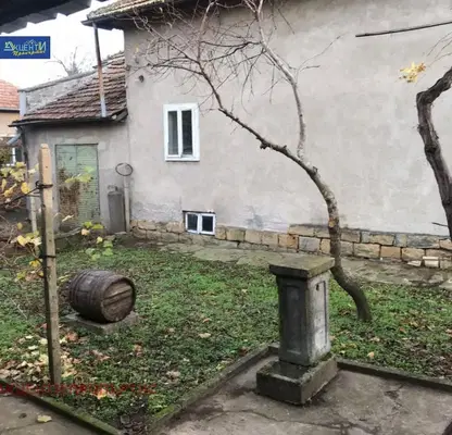 Снимка 2 — Къща във Велико Търново, с. Драгомирово