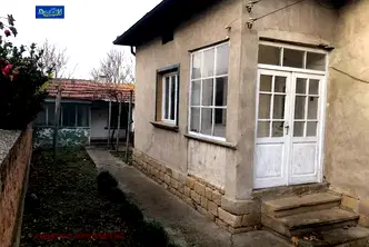 Къща във Велико Търново, с. Драгомирово