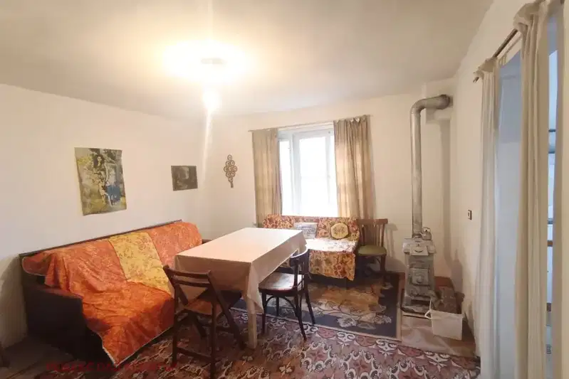 House in Oblast Veliko Tyrnovo, Gabrovci