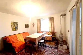 Къща във Велико Търново, с. Габровци