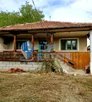 Къща във Велико Търново, с. Хотница