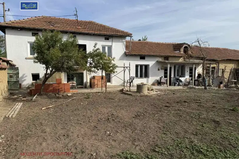 House in Oblast Veliko Tyrnovo, Karaisen