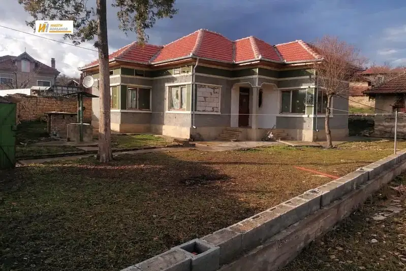 House in Oblast Veliko Tyrnovo, Kucina
