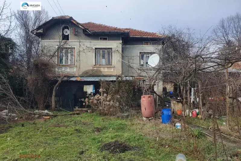 Къща във Велико Търново, с. Патреш
