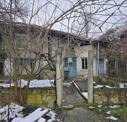 Снимка 2 — Къща във Велико Търново, с. Пчелище