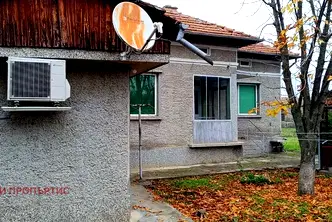 Къща във Велико Търново, с. Петко Каравелово