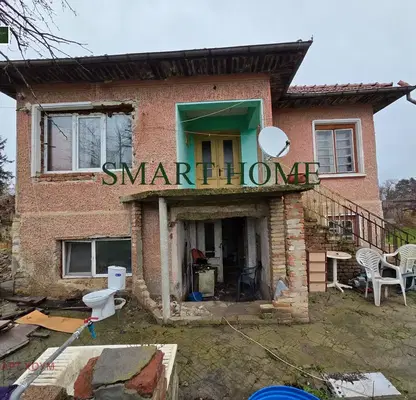 Снимка 3 — Къща във Велико Търново, с. Поликраище