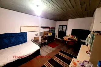 Къща във Велико Търново, с. Страхилово