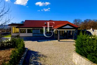 Къща във Велико Търново, с. Ветринци
