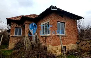 Къща във Велико Търново, с. Върбица