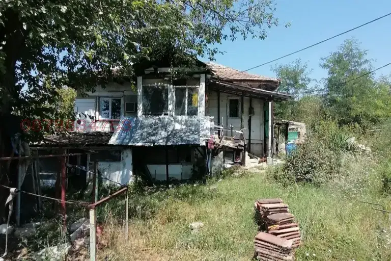 Къща във Враца, с. Долна Кремена