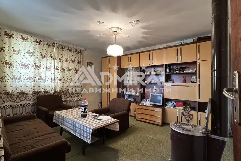 Two-storey house with 4 bedrooms in the village of Chargan, Yambol region