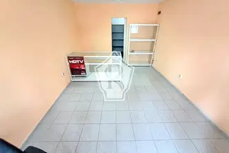 Магазин във Варна, Център