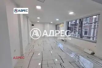Магазин във Варна, Операта