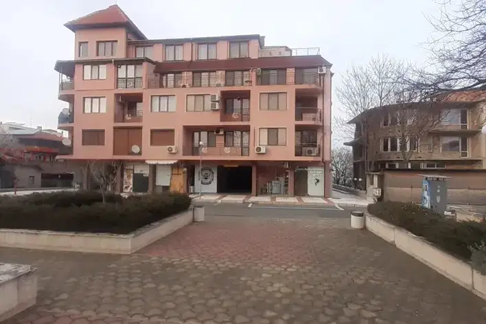Shop in Oblast Burgas, Lozenec