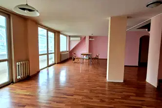 Двуетажен мезонет с четири балкона в Белите брези, София
