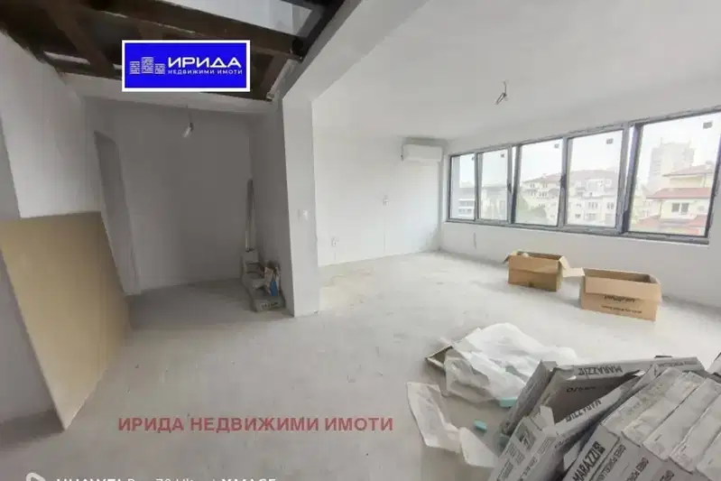 Мезонет с функционално разпределение в нова сграда в Борово