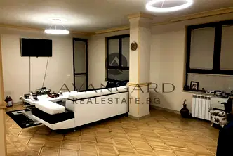 Тризонет с джакузи и голяма тераса в кв. Съдийски, Пловдив