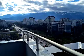 Просторен мезонет с гледка към Витоша в Младост 3