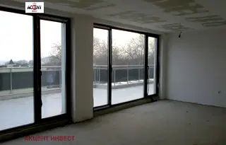 Офис във Варна, Бриз