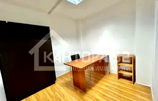 Офис във Варна, Център