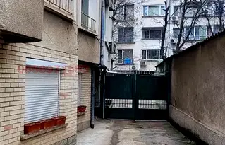 Офис в София, Център