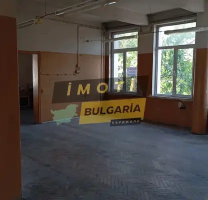 Photo 4 — Office in Haskovo, Centyr