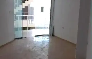 Офис в Русе, Център
