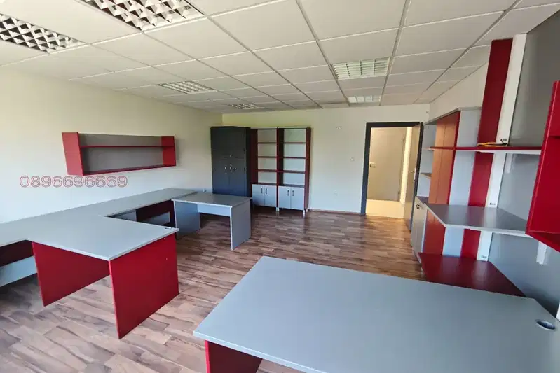 Office in Pazardjik, Idealen Centyr