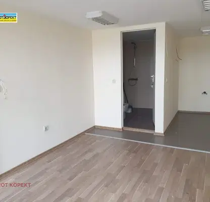 Photo 2 — Office in Pazardjik, Idealen Centyr