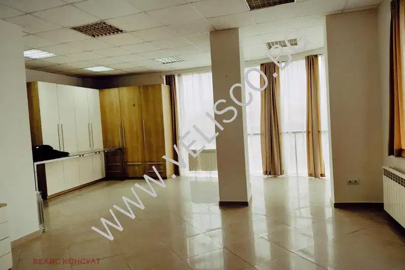 Офис в София, Орландовци
