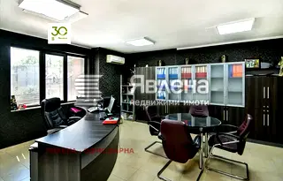 Офис във Варна, ВИНС-Червен площад