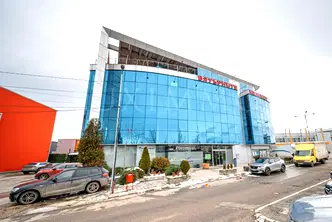 Офис в София, Враждебна