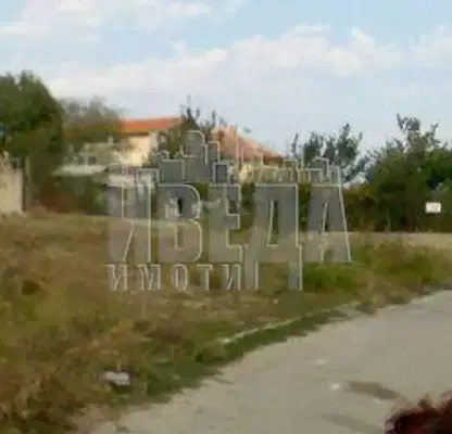 Photo 3 — Plot in Kamenar
