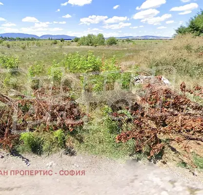 Photo 3 — Plot in Voluyak