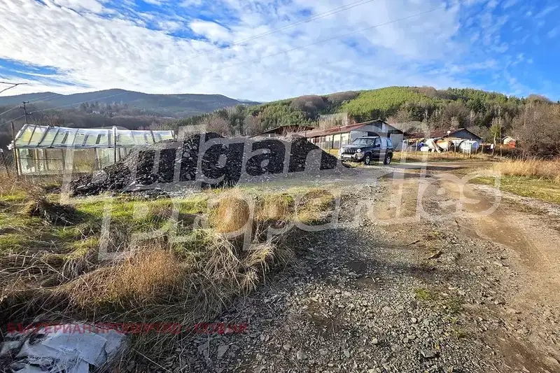 Парцел в с. Железница