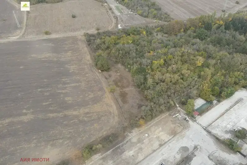 Парцел в с. Тополи