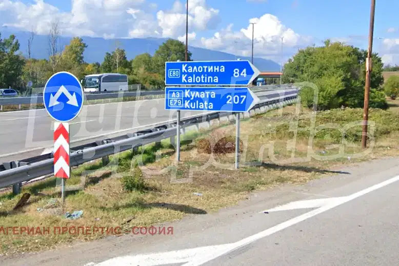 Парцел в с. Казичене