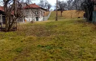 Парцел в Перник, Църква