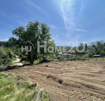 Photo 2 — Plot in Pernik, Iztok