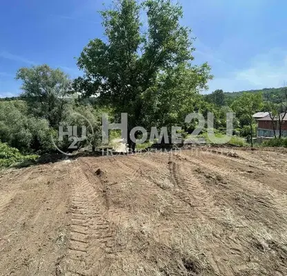 Photo 5 — Plot in Pernik, Iztok