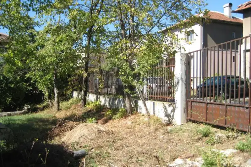 Plot in Pernik, Klepalo