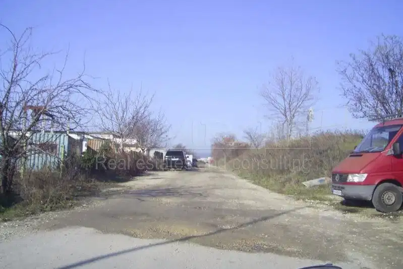 Парцел във Варна, Метро