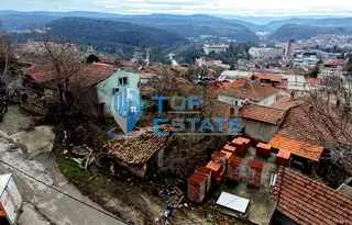 Парцел във Велико Търново, Варуша