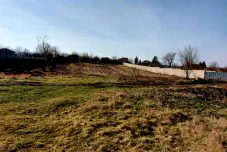 Парцел в Търговище, Въбел